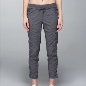 Lululemon Street To Studio Pant Unlined in Soot Light Size 8